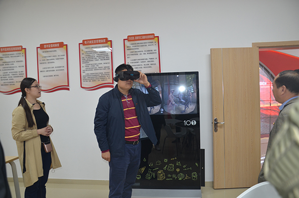 不忘初心跟党走——参观福兴经济开发区政治生活馆